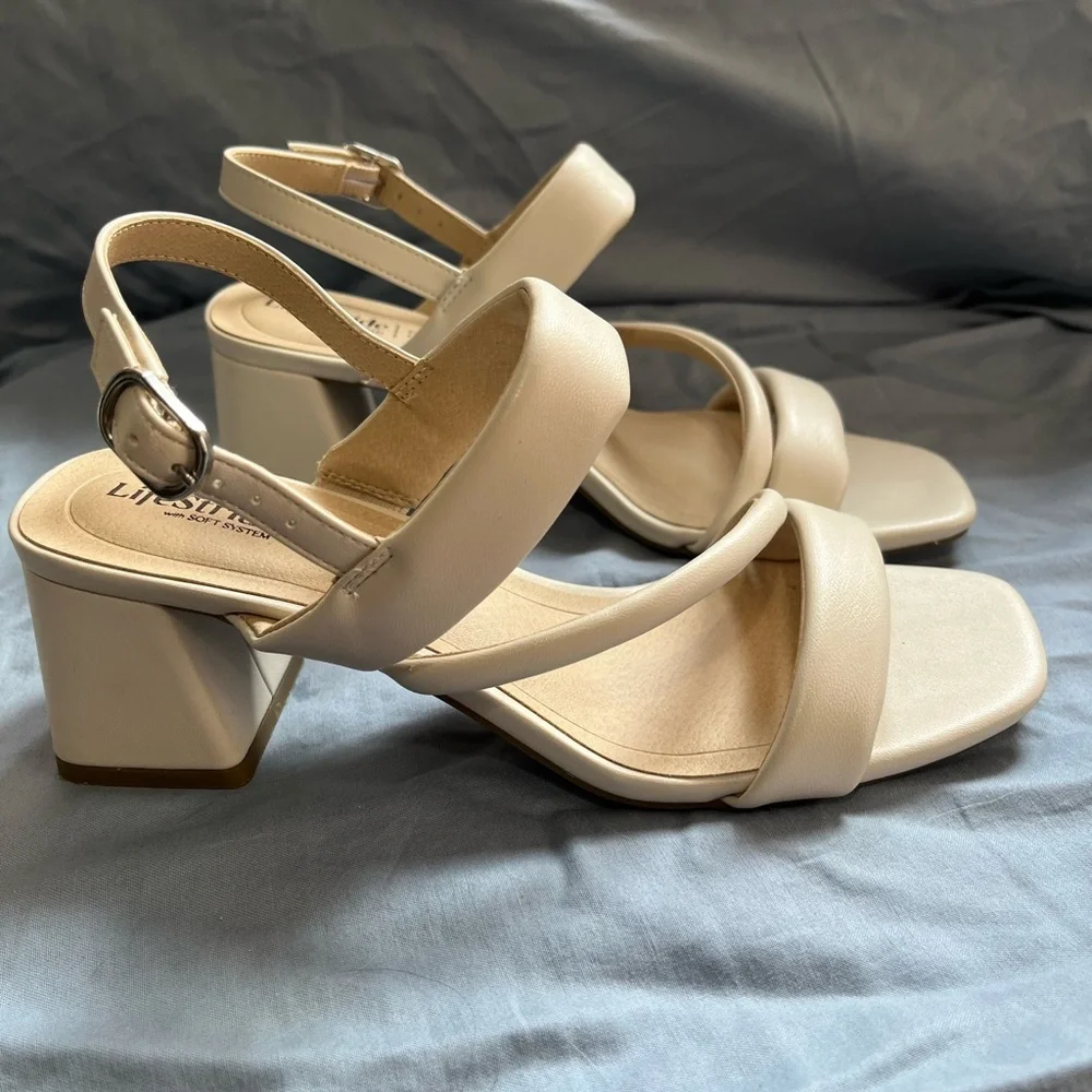 Life Stride Cream Block Heel Sandals - Picture 5 of 6